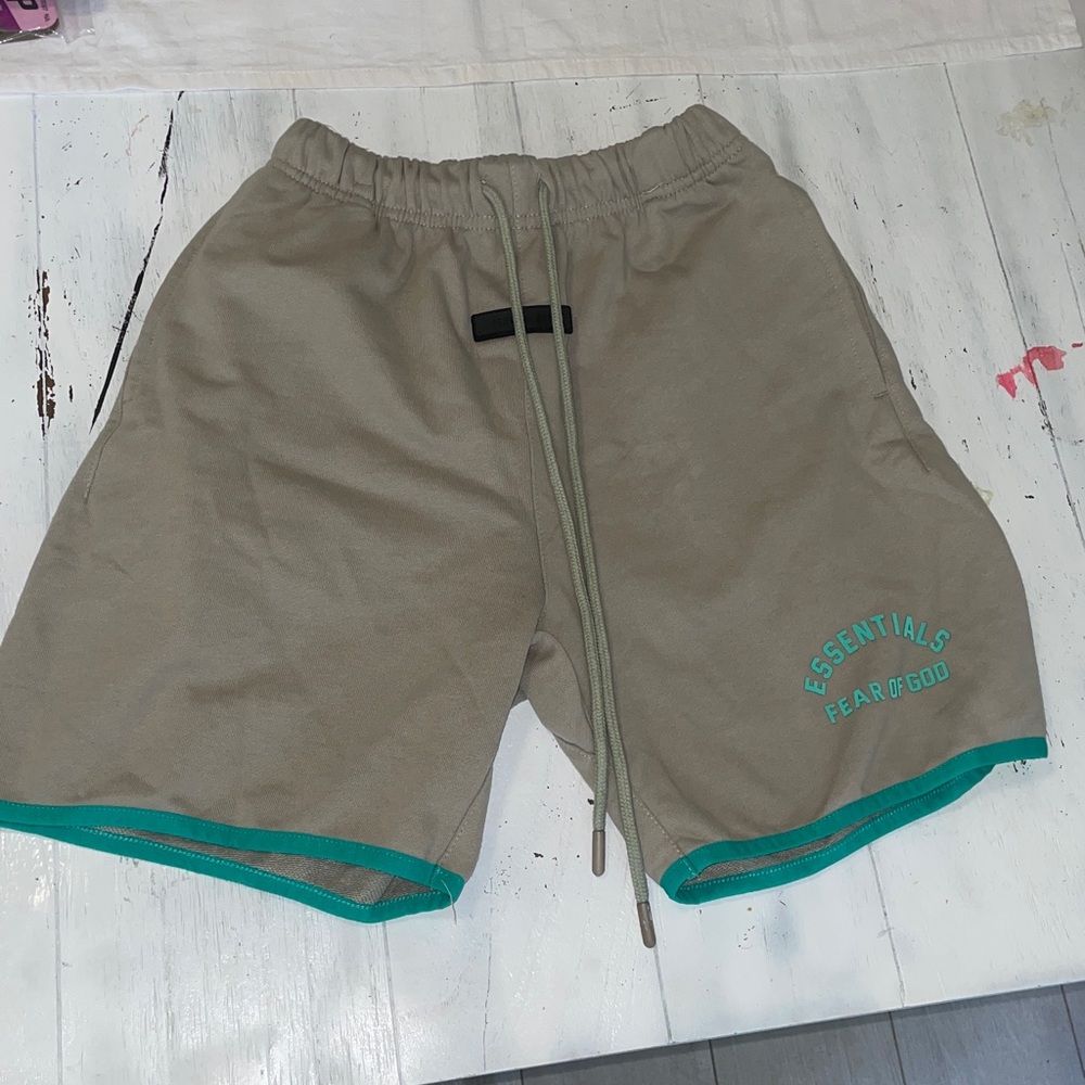 Fear of God Essentials Tan and Green Athletic Shorts men’s small like new NWOt